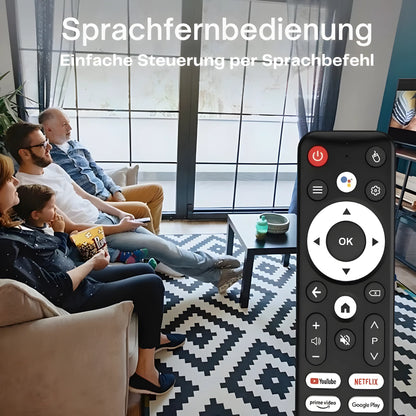 Familie nutzt Sprachfernbedienung Mortal T1 Q1S T6 T1S T1X R69 Android TV Box im Wohnzimmer
