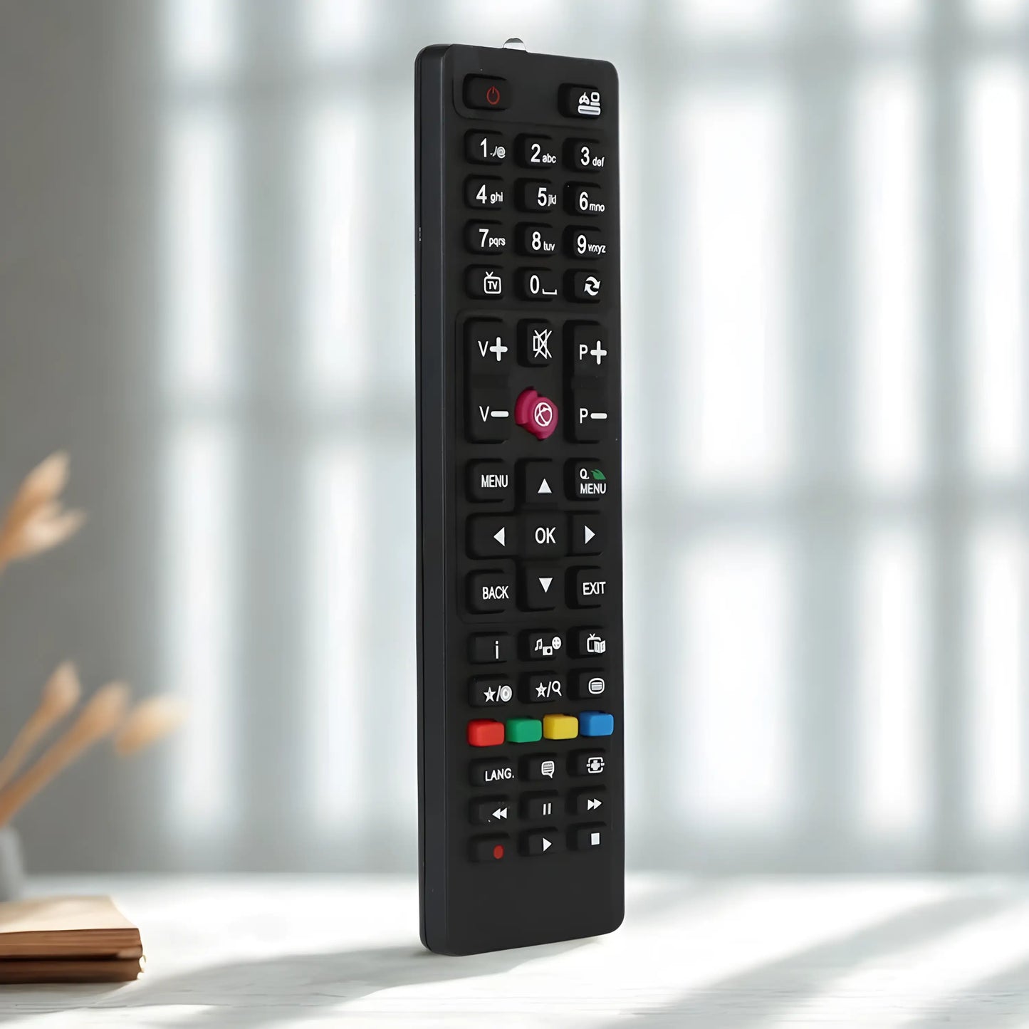 Telefunken RC4875 Universal Ersatzfernbedienung stehend auf Tisch – kompatibel mit Telefunken, Finlux und Vestel Fernsehern